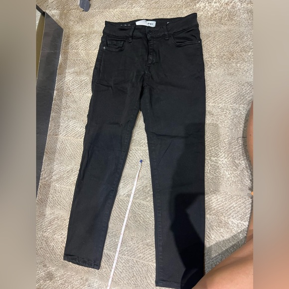 DL1961 Florence Instasculpt Black Skinny Jeans Size 26 short - Picture 2 of 6